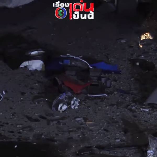 เด็กแว้นชนท้ายสิบล้อ