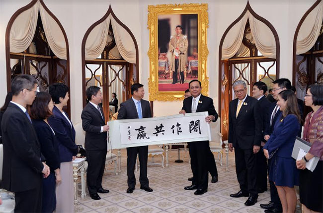 จีน เตรียมถวายเครื่องราชฯ กรมสมเด็จพระเทพฯ