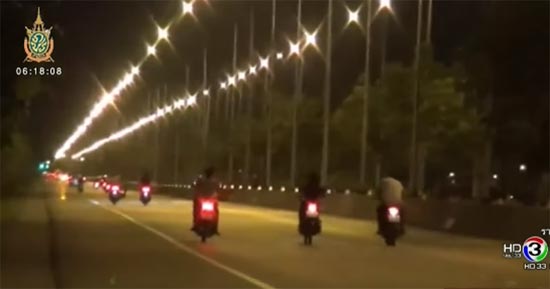 เด็กแว้นเกือบ 100 คัน ยึดถนนเลียบรันเวย์สุวรรณภูมิ แข่งซิ่งเย้ยกฎหมาย !