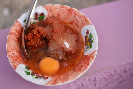 เจออีก ! รับน้องเถื่อน ให้ผู้หญิงทำท่าเลียหัวนมผู้ชาย-ใช้พริกแกงแปรงฟัน