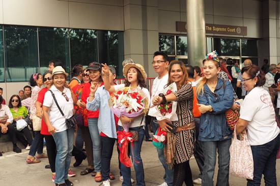 ยิ่งลักษณ์ เบิกความพยานจำเลยนัดแรก ยันจำนำข้าวเป็นประโยชน์ต่อชาวนา