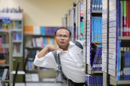 ฮือฮา ลายเซ็นสุดแปลกของอาจารย์ ม.อุบล ใครปลอมได้นี่ซูฮกเลยฮือฮา ลายเซ็นสุดแปลกของอาจารย์ ม.อุบล ใครปลอมได้นี่ซูฮกเลย