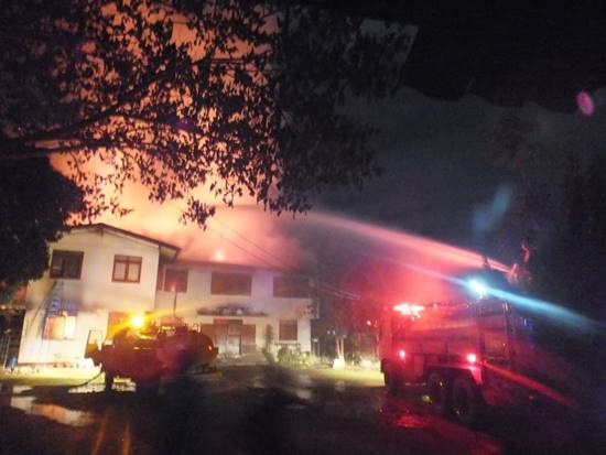 สลด ไฟไหม้หอพักโรงเรียนพิทักษ์เกียรติวิทยา เชียงราย ตาย 17 ศพ