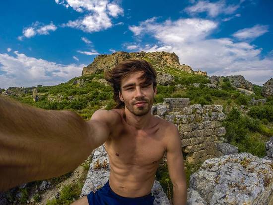 หนุ่มรัสเซีย ประกาศหาสาวไทย ตกหลุมรักทั้งหัวใจ...เมื่อครั้งติดไฟแดงด้วยกัน