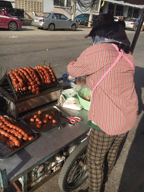 ว่ากันด้วยเรื่องเสื้อดำ