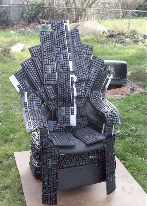 ลองนั่งไหมละ? เก้าอี้ดีไซน์สุดล้ำ เอาใจคนชอบของแปลก #สาบานว่านี่เรื่องจริง?