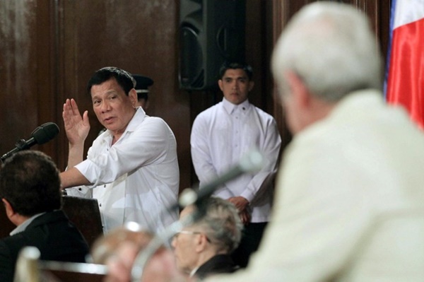  โรดริโก ดูเตอร์เต 