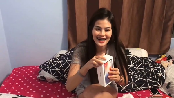 ซื้อ iPhone X เซอร์ไพรส์แฟน