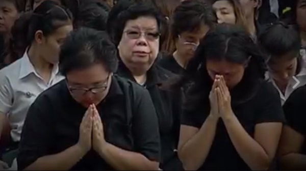 คลิปเพลงพระราชาผู้ทรงธรรม 