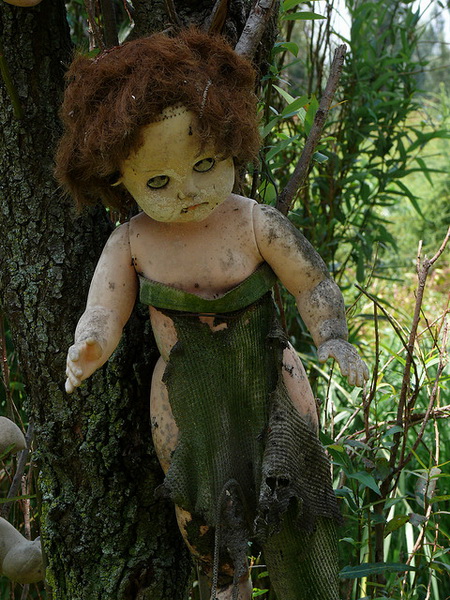 เปิดตำนานหลอนแห่งเกาะตุ๊กตาผี สถานที่ชวนขนหัวลุก