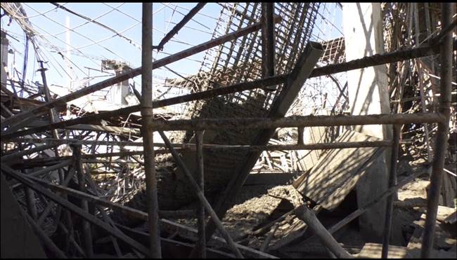 คานเหล็กถล่ม