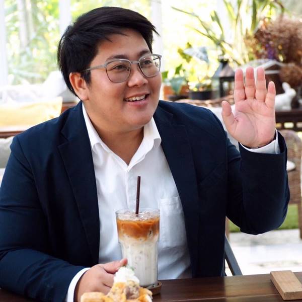 กวินนาถ ตาคีย์