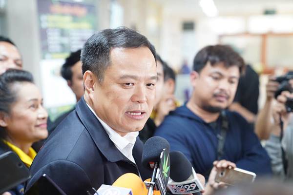 อนุทิน โพสต์ เชียร์ ช่อ พรรณิการ์ 