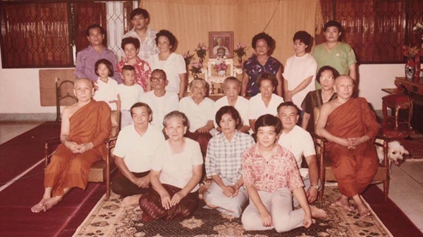 เจ้าอาวาสวัดศรีสุริยวงศ์ 