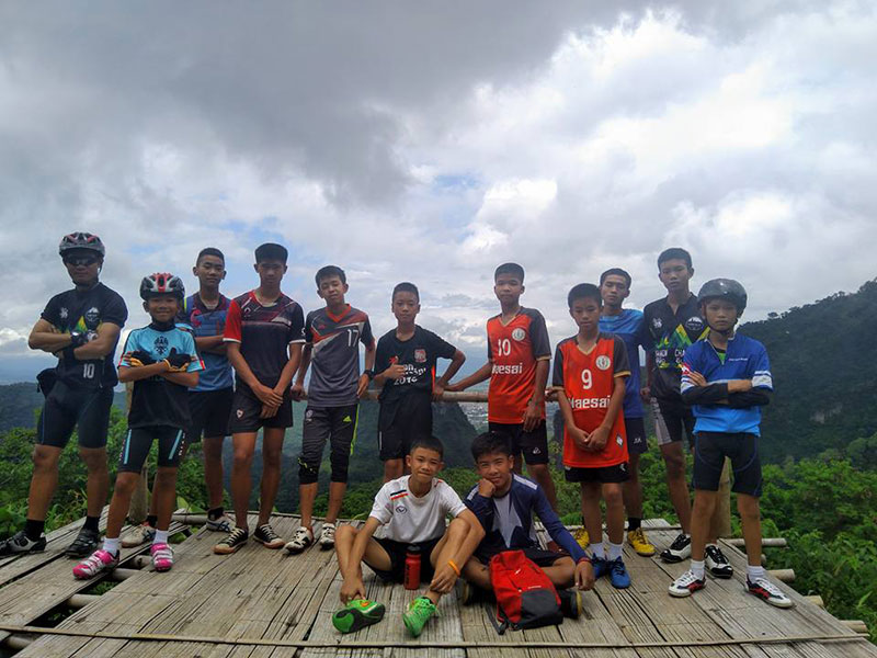 หมูป่าทั้ง 13 คน