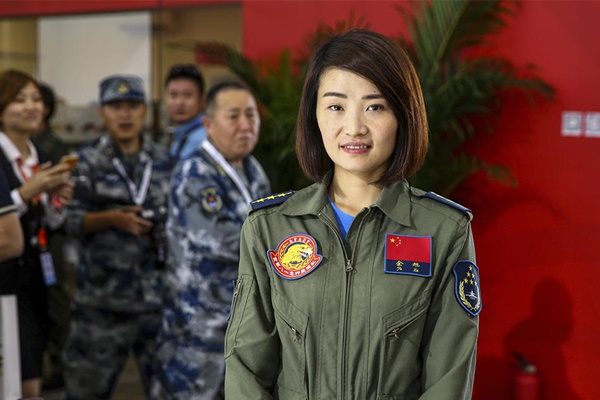 กบินขับไล่ J-10 หญิงคนแรกของจีน เกิดอุบัติเหตุเสียชีวิต