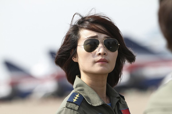กบินขับไล่ J-10 หญิงคนแรกของจีน เกิดอุบัติเหตุเสียชีวิต