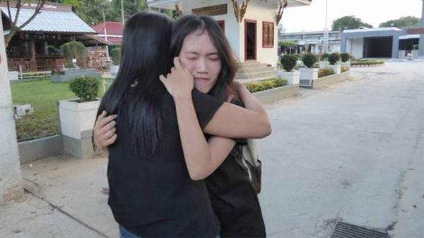 เหยื่อแก๊งคอลเซ็นเตอร์