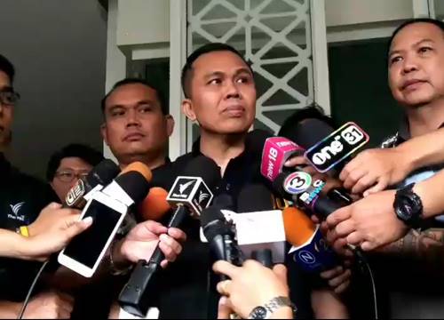 สั่งอายัดทรัพย์ 