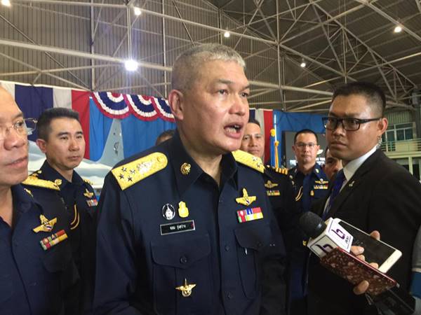 เครื่องบินซ้อมรบ