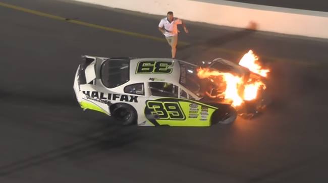 วิ่งช่วยดึงลูกชายออกจากรถไฟลุก