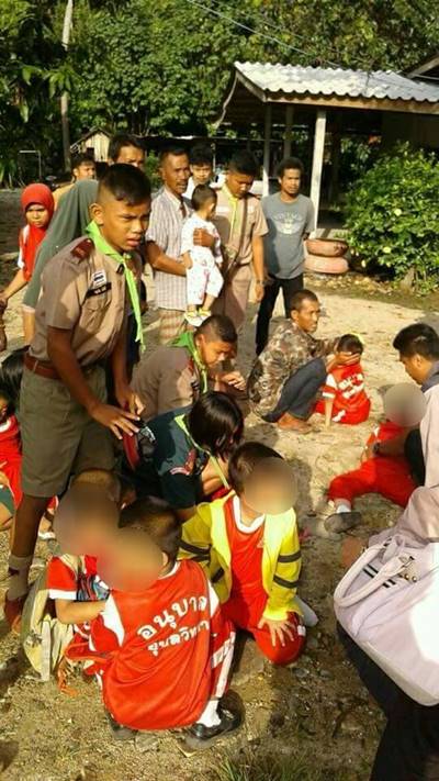 ลูกเสือ-เนตรนารี เข้าช่วยเด็กอนุบาล