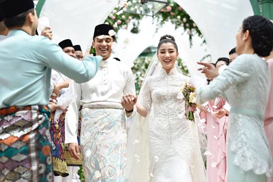 คู่รักทายาทมหาเศรษฐีมาเลย์