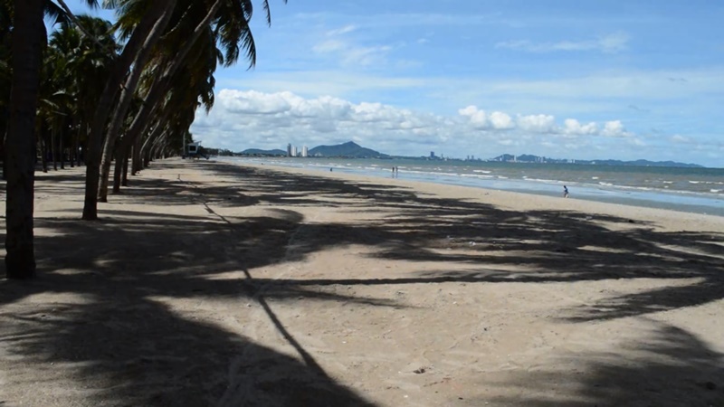 หาดบางแสน