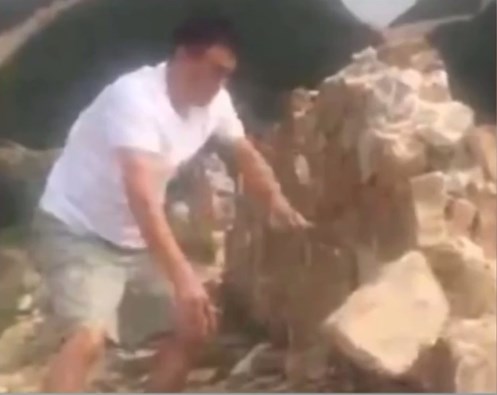 โชว์ลีลากังฟูไร้พ่ายถล่มกำแพงเมืองจีน