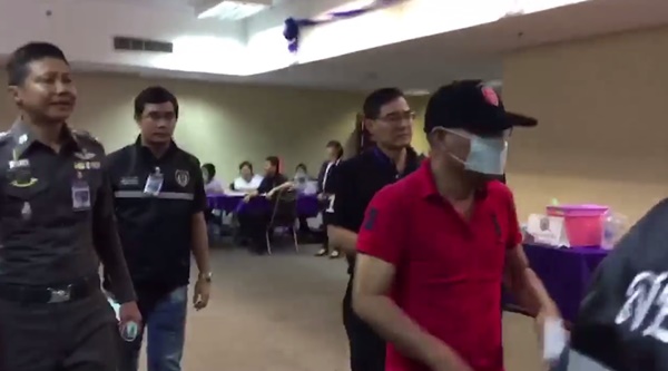 ป๋าเกิด โมเดลลิ่งโคโยตี้ เข้ามอบตัว