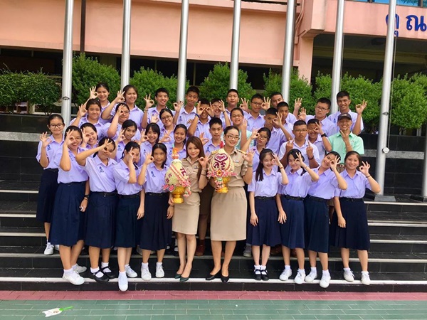 ครูสายป่าน เจ้าของคลิปเพลงคนละชั้น