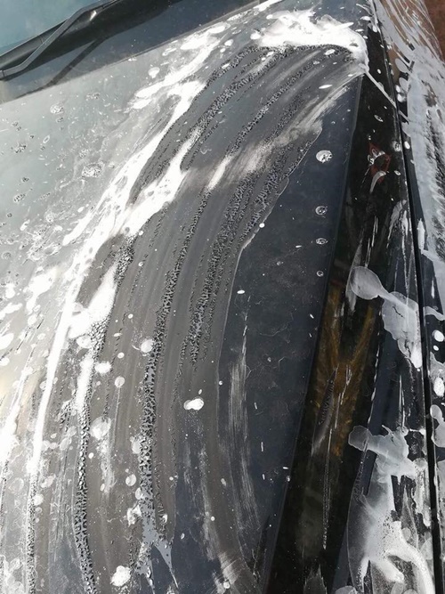 รถสีลอกเป็นแผ่นหลังสงกรานต์