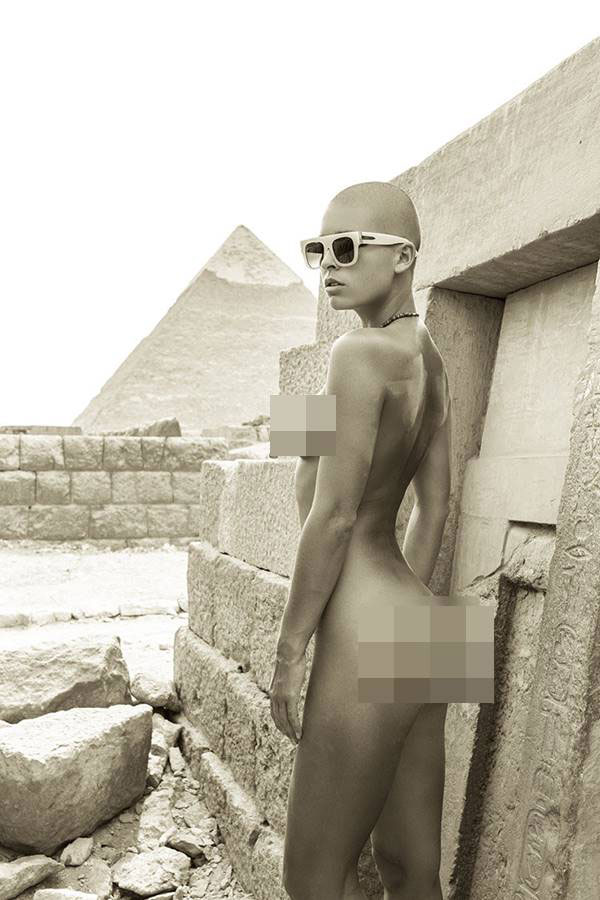 นางแบบถ่ายนู้ด