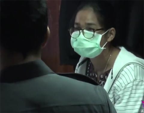 ครูเมย์ ทำร้ายเด็ก 2 ขวบช้ำทั่วร่าง เข้าพบตำรวจ ปฏิเสธข้อกล่าวหา