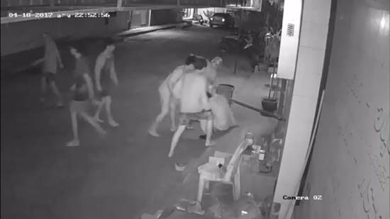 แก๊งโจ๋รุม รปภ. แขนพิการ คอตกเข้ามอบตัว รับทนกระแสกดดันในโซเชียลไม่ไหว