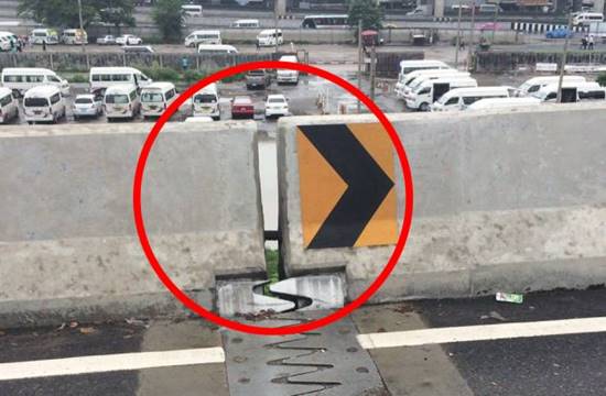 ปิดสะพานเข้าห้างฟิวเจอร์พาร์ค รังสิต