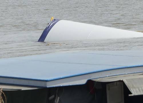 เรือบรรทุกเสากังหันลมยักษ์