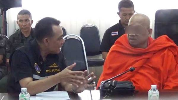 เจ้าอาวาสชู้สาวกับ ส.ต.หญิง