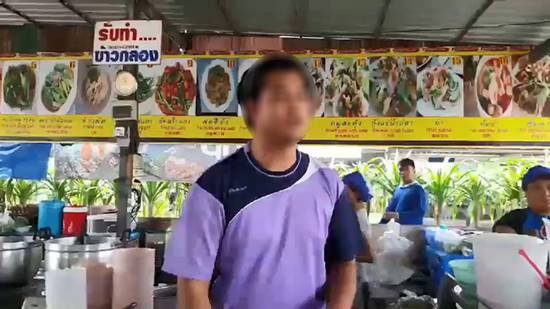 สาวโวยเจอทิชชู่ในขนมจีน 