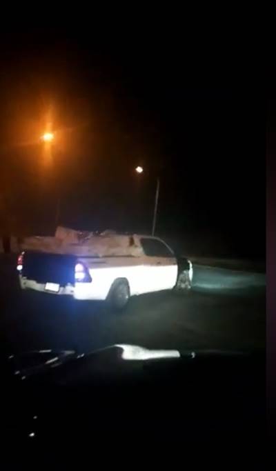 รถกระบะติดไฟท้ายกระพริบ-เปลี่ยนสีได้ 