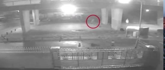 วงจรปิดจับนาทีช็อก ชายจรจัดย่องตามแม่บ้านโรงแรม ก่อนฉุดไปขืนใจจนดับสลด