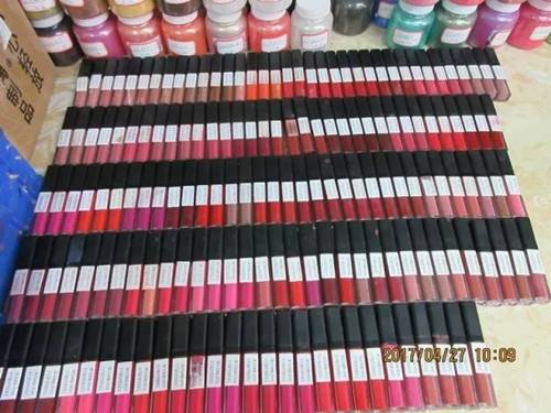 เครื่องสำอางปลอม