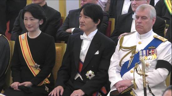 ประมวลภาพพระราชวงศ์-ผู้นำ ต่างประเทศ เข้าร่วมพระราชพิธีถวายพระเพลิงพระบรมศพ