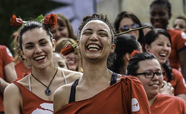 ทำไมวันนี้จึงเป็นวันสากลของทุกประเทศ