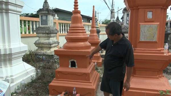 ของคนตายก็เอา ! โจรใจบาปทุบเจดีย์บรรจุอัฐิ