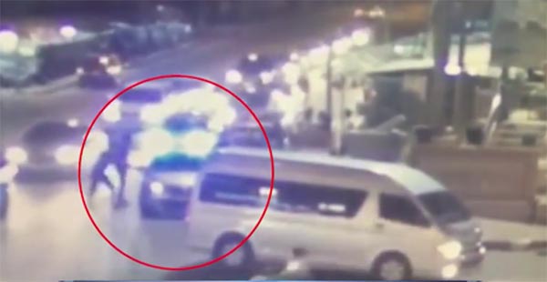 ป้องกันตัว หรือขาดสติ  ชอตต่อชอต...แกะคลิปเหตุการณ์วิศวกรยิงโจ๋ดับ 