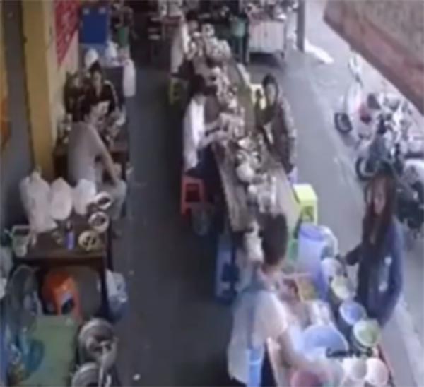 ลูกค้าหัวร้อน 