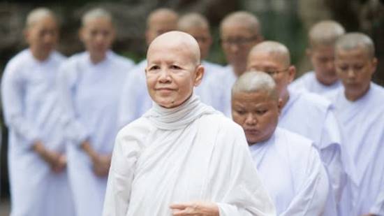  แม่ชีศันสนีย์ ป่วยมะเร็ง