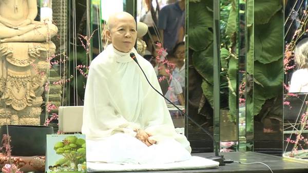 แม่ชีศันสนีย์