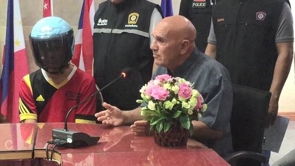 รวบหนุ่ม ป.ตรี เกียรตินิยม วิ่งราวต่างชาติ 